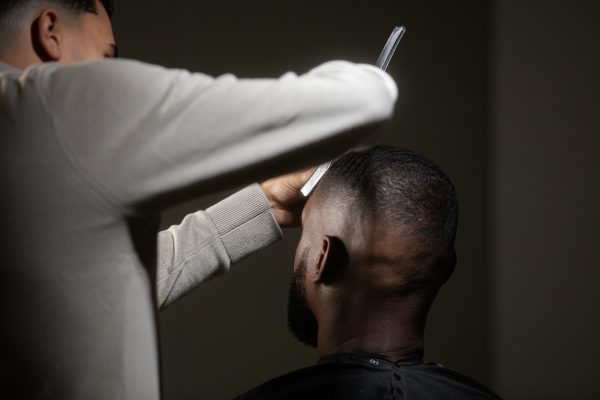Fade van achteren, bijgewerkt door een barbier bij Next Best Barber in Eindhoven.